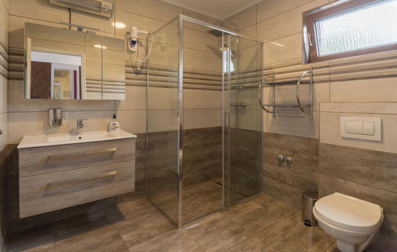 Villa Rubcic Rooms Rakovica Kültér fotó
